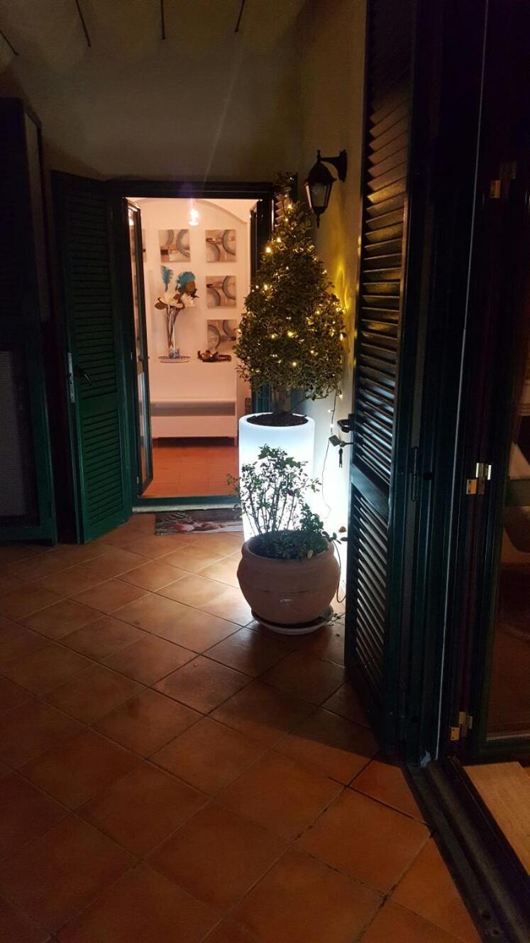 Boutique Apartment Al Duomo ซาแลร์โน ภายนอก รูปภาพ