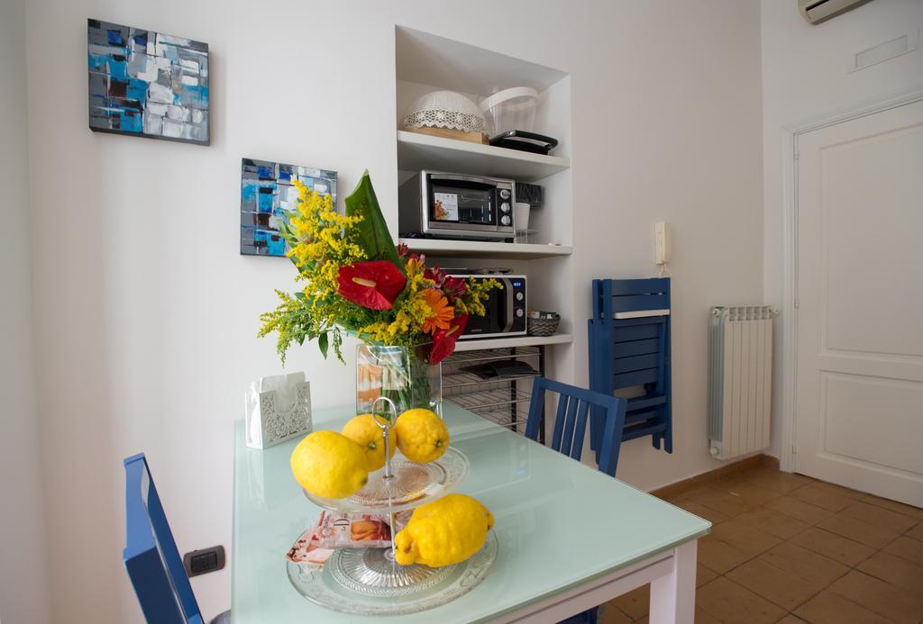Boutique Apartment Al Duomo ซาแลร์โน ภายนอก รูปภาพ